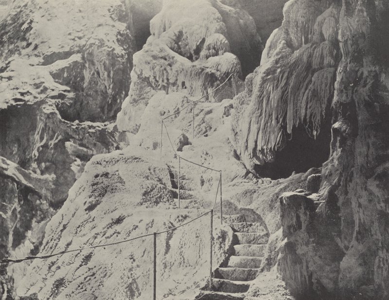 Les Grottes de Jenolan - English Photographer