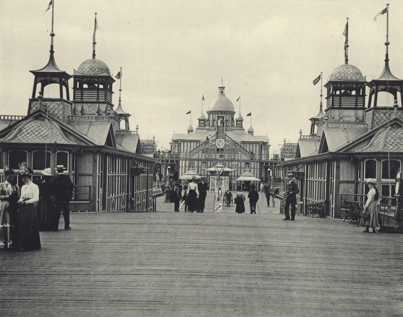 Le Pavillon - English Photographer