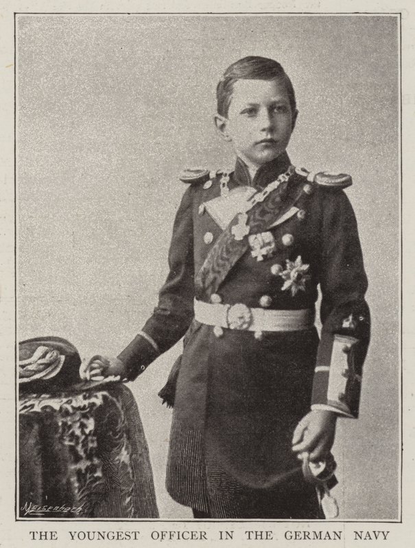 Le Plus Jeune Officier de la Marine Allemande - English Photographer