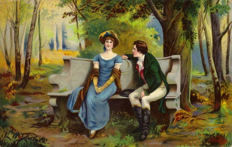 Couple assis sur un canapé d
