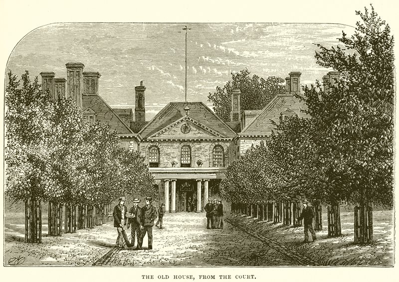 La vieille maison, depuis la cour - English School