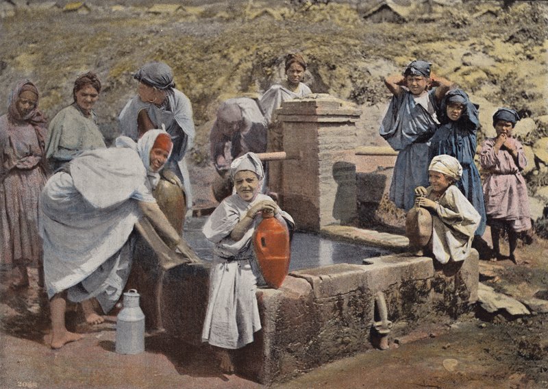 Femmes kabyles à la fontaine - European Photographer