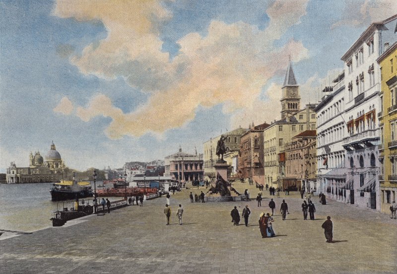 Venise, quai des Esclavons, statue de Victor-Emmanuel - European Photographer