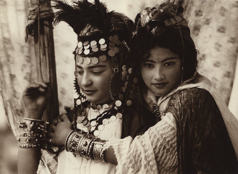 Danseuses « Ouled Nail » (photo n/b) - European Photographer
