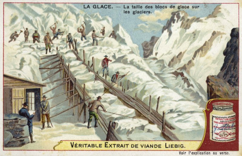 Couper des blocs de glace sur un glacier - European School