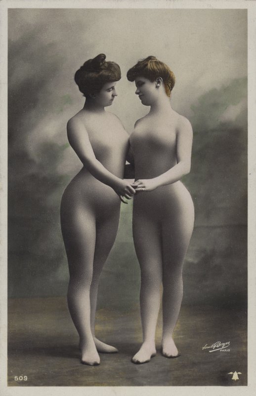 Deux femmes en collants - French Photographer