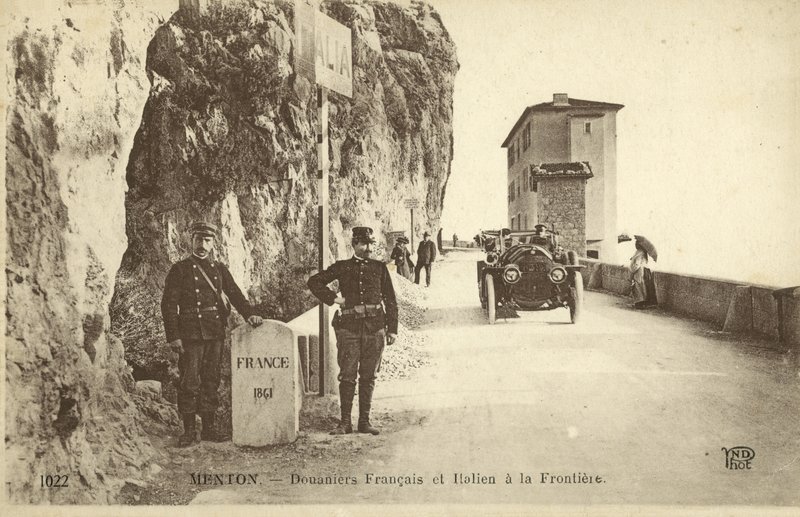 Frontière franco-italienne, Menton - French Photographer