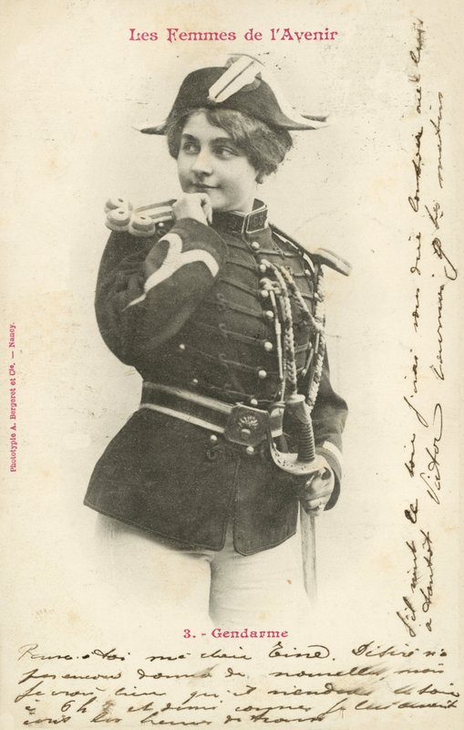 Policier, femme du futur - French Photographer