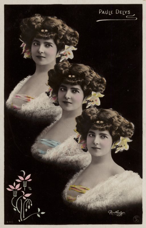Trois têtes féminines identiques - French Photographer