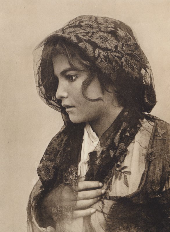 Sicilia / Sicile : Costume sicilien (photo n/b) - Italian Photographer