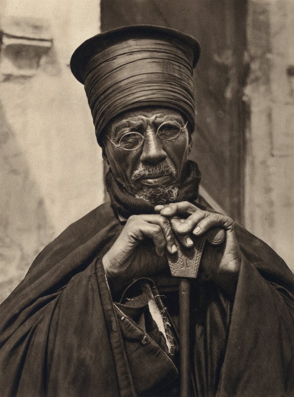 Jérusalem, prêtres abyssins (photo n/b) - Karl Grober