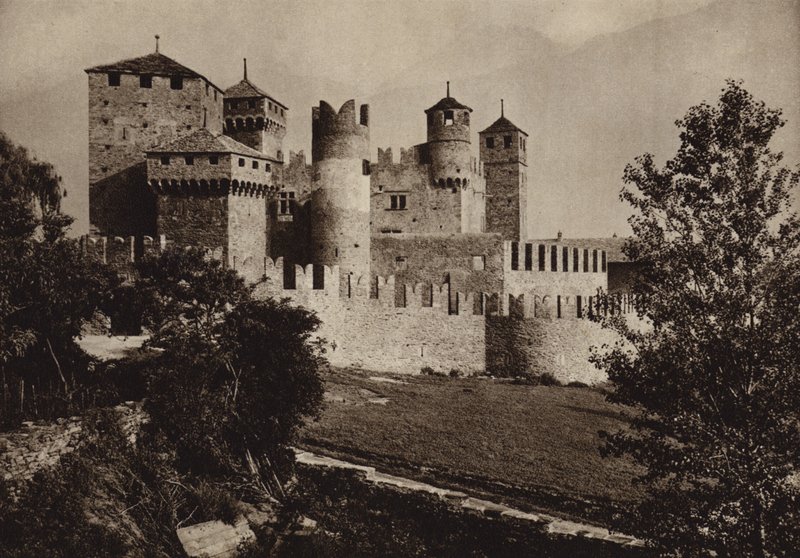 Italie : Castello Fenis, Val d