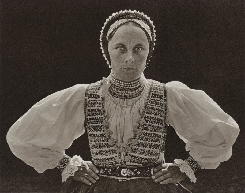 Roumanie : Ghinda, femme saxonne - Kurt Hielscher