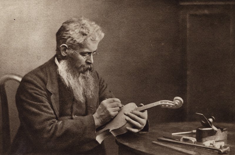 Le luthier - Nichol Elliot