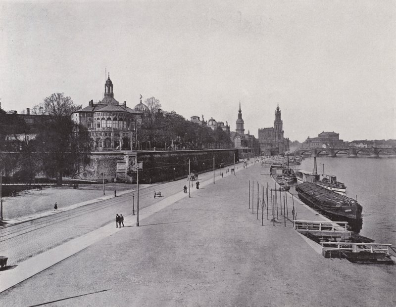 Belvédère royal et embarcadère à vapeur - Photographer German