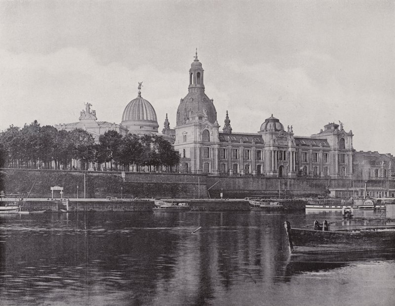 Académie des beaux-arts vue de Neustadt - Photographer German