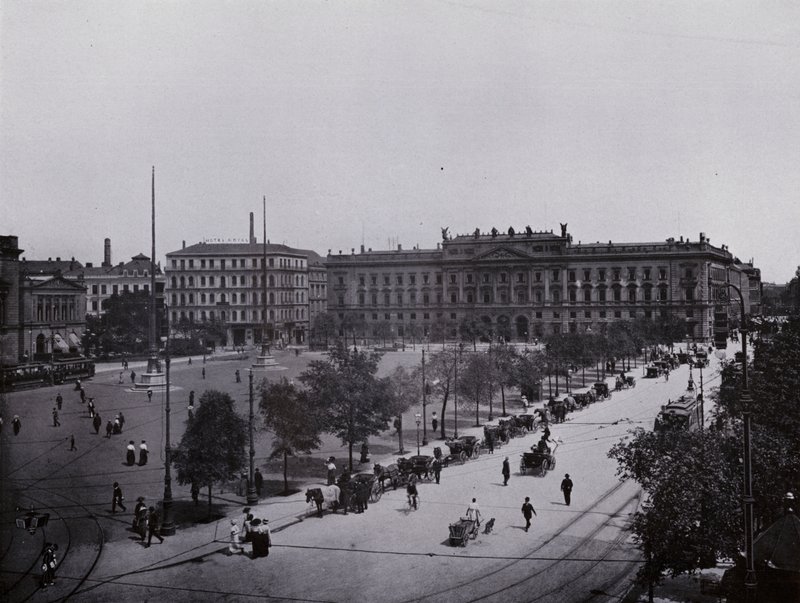 Leipzig : Augustusplatz - Photographer German