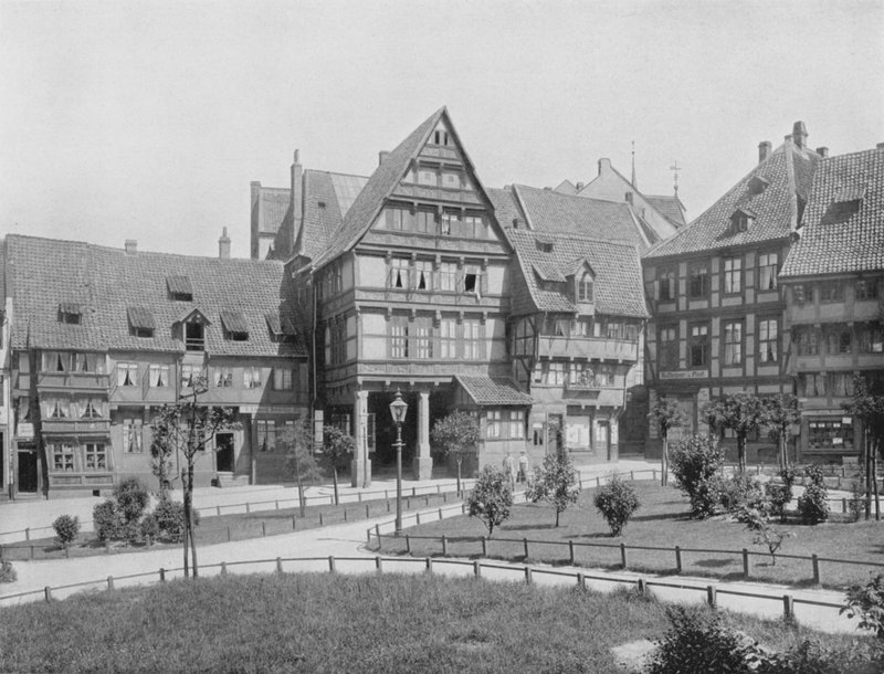 Pfeilerhaus Am Andreasplatz - Photographer German