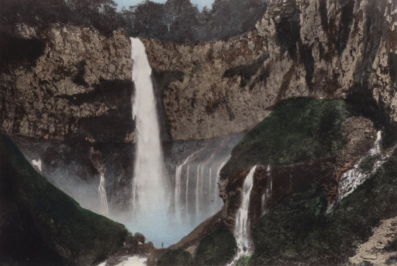 Japon, vers 1912 : Chute de Kegon, Nikko - Photographer Japanese