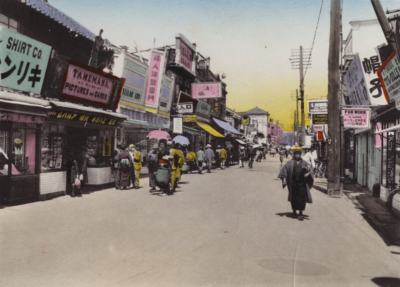 Japon, c.1912 : Rue Matomachi, Kobe - Photographer Japanese