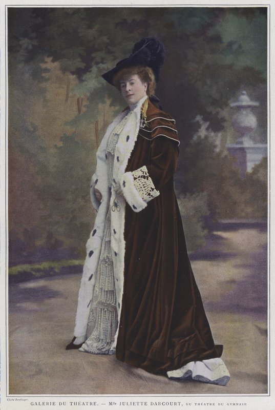 Juliette Darcourt, actrice française - Reutlinger Studio