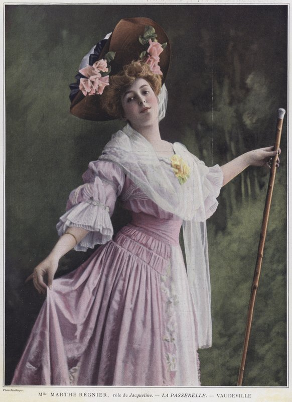 Marthe Regnier en Jacqueline dans La Passerelle - Reutlinger Studio